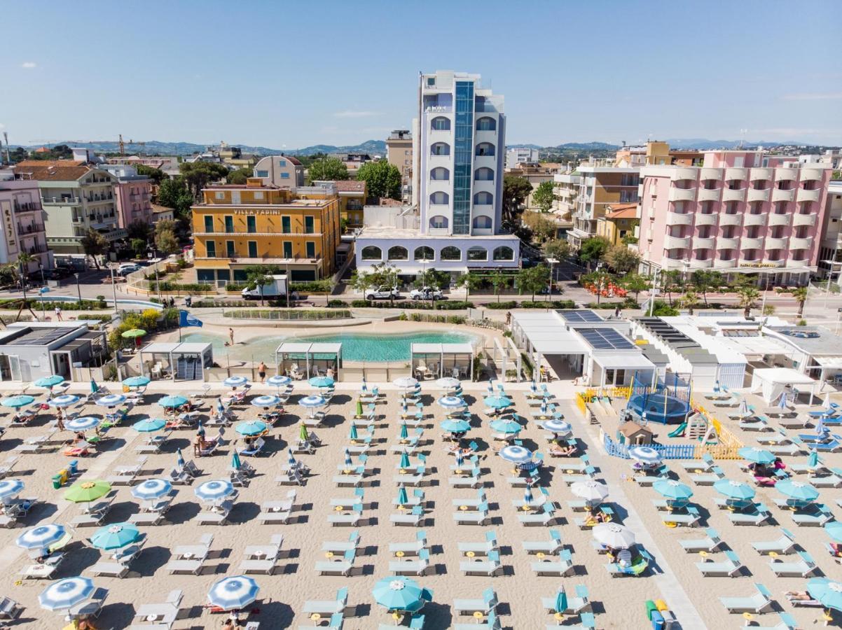 Hotel Alexandra - Beach Front - Healthy Xxl Breakfast & Brunch Until 12 30 - Parking Included Misano Adriatico Exterior photo