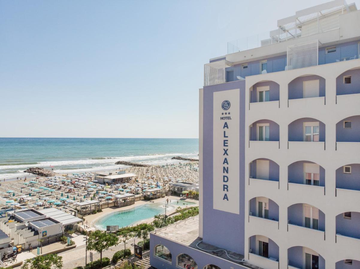 Hotel Alexandra - Beach Front - Healthy Xxl Breakfast & Brunch Until 12 30 - Parking Included Misano Adriatico Exterior photo
