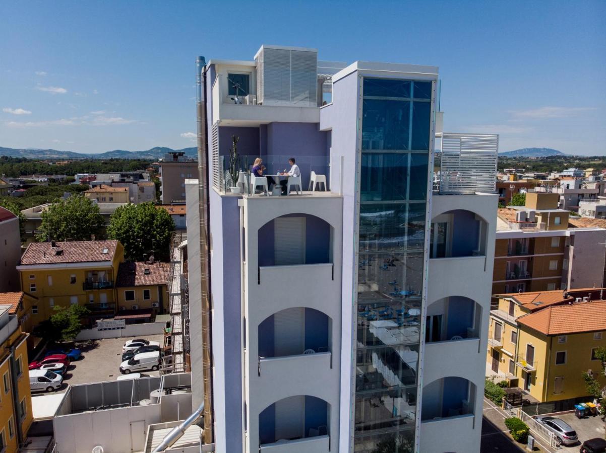 Hotel Alexandra - Beach Front - Healthy Xxl Breakfast & Brunch Until 12 30 - Parking Included Misano Adriatico Exterior photo