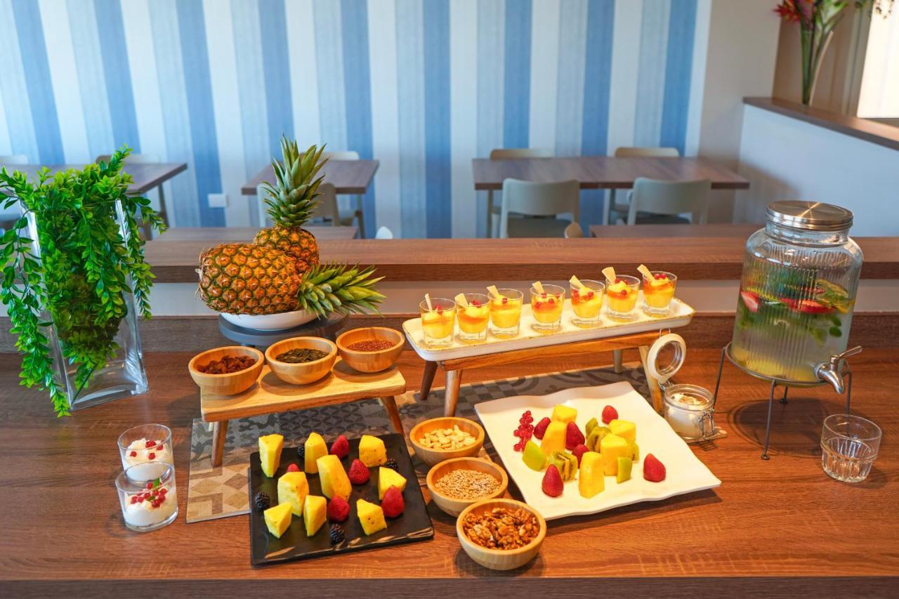 Hotel Alexandra - Beach Front - Healthy Xxl Breakfast & Brunch Until 12 30 - Parking Included Misano Adriatico Exterior photo