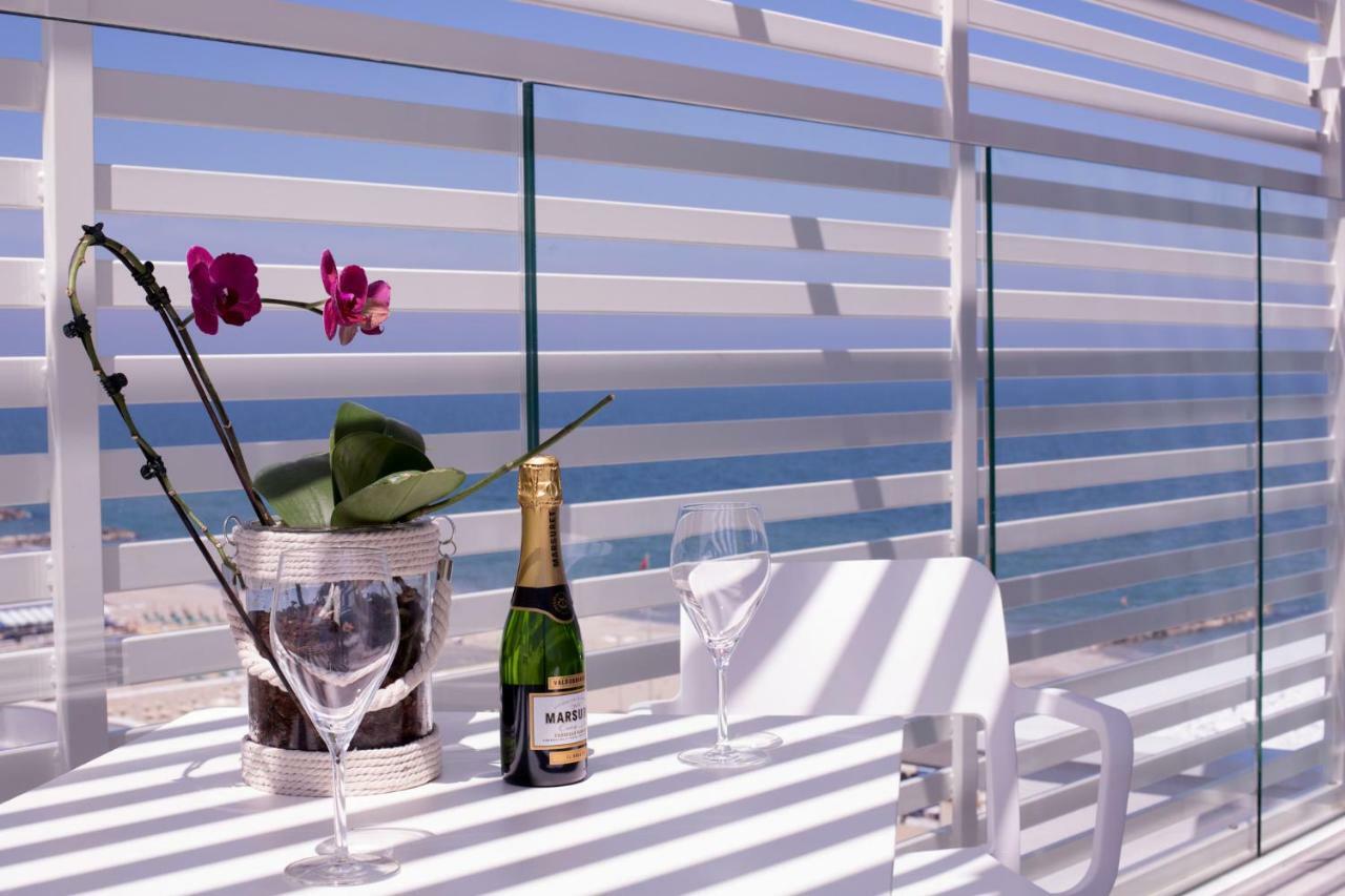 Hotel Alexandra - Beach Front - Healthy Xxl Breakfast & Brunch Until 12 30 - Parking Included Misano Adriatico Exterior photo